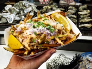 A plate of lobster poutine