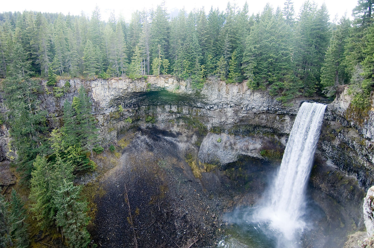 Brandywine Falls - Waterfalls in Whistler