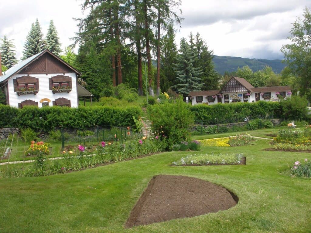 Cominco Gardens