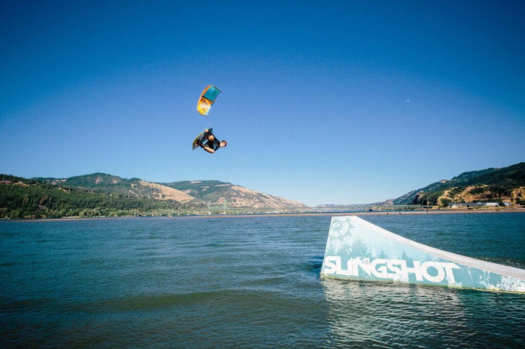 Kiteboarders on the Columbia River