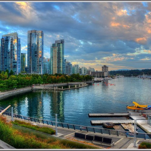 Coal Harbour - Paddleboarding in Vancouver